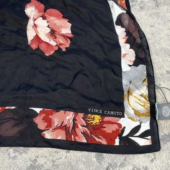 NWT Vince Camuto Floral Print Square Scarf Lightweight Silk Blend - Picture 7 of 8